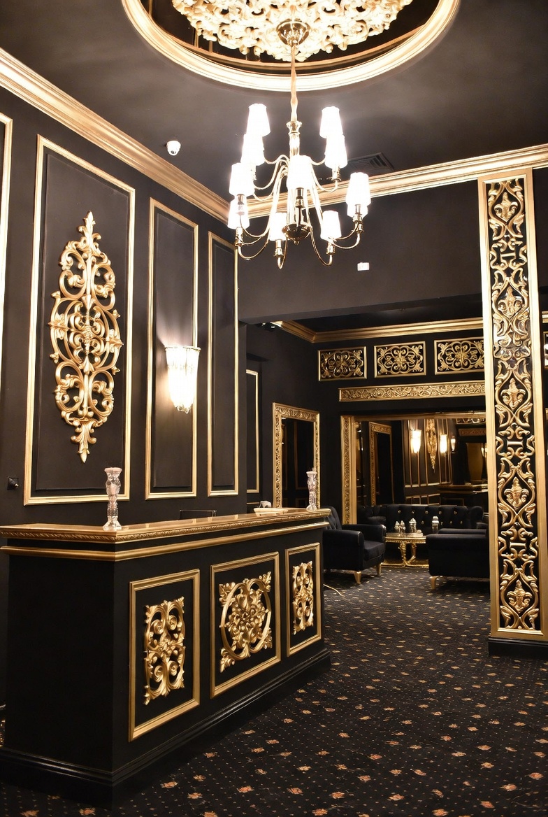 Vintage record player and vinyl collection